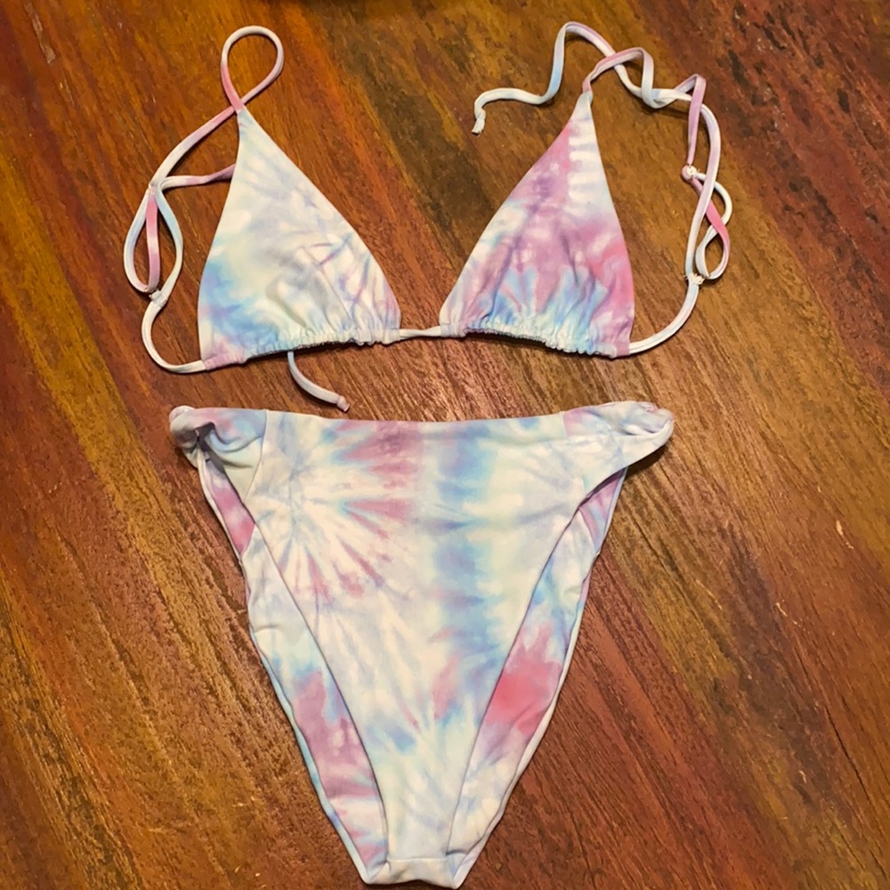 Skatie bonaroo Ella top (M) and Salty bottom (S)❤️